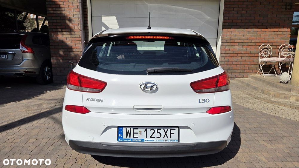 Hyundai i30 1.4 Classic + - 9