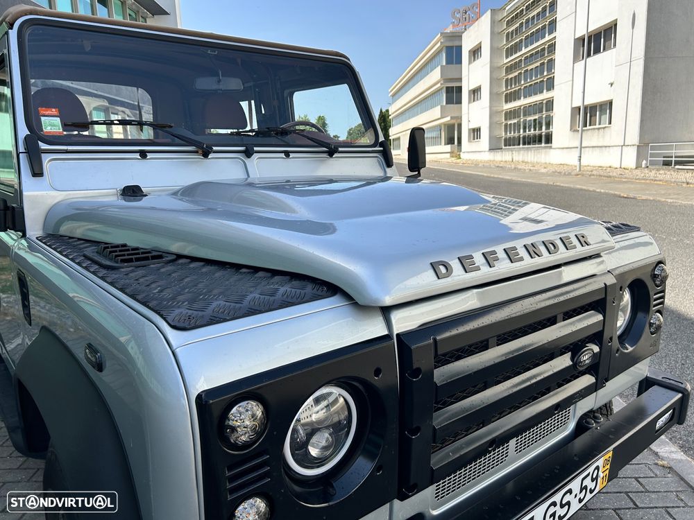 Land Rover Defender 90 2.4 CRD S - 21