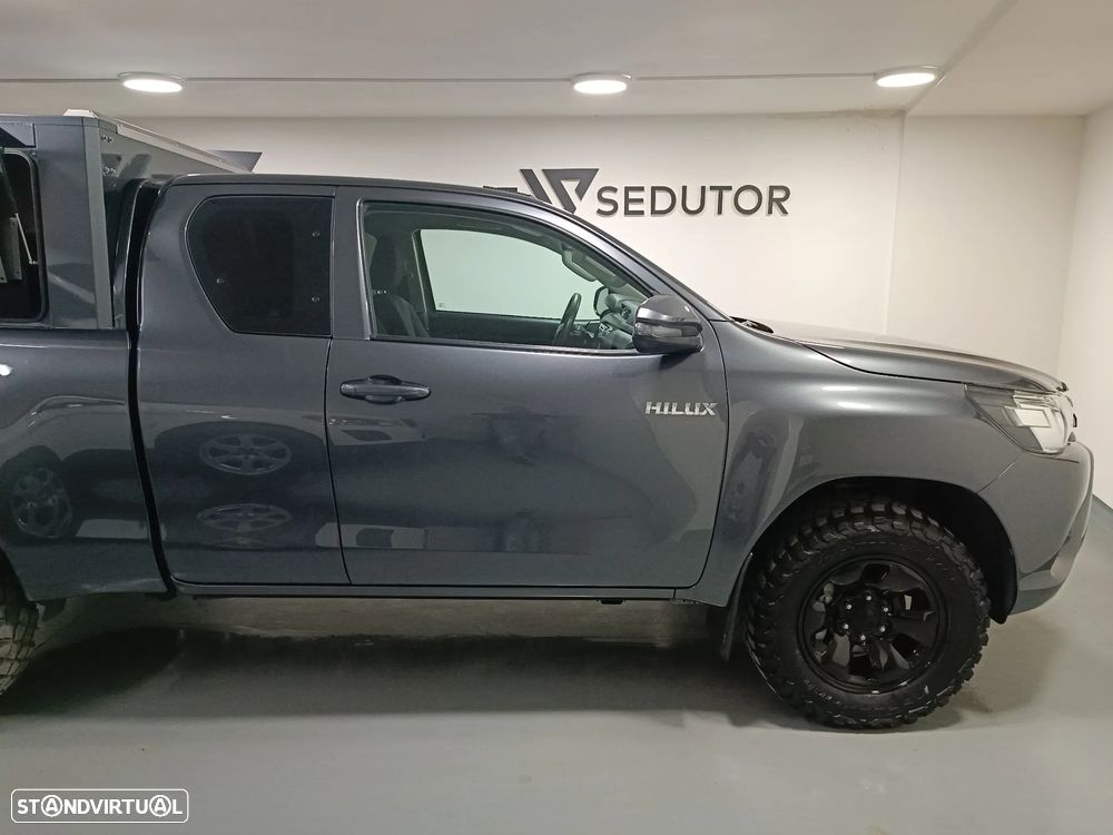 Toyota Hilux - 8