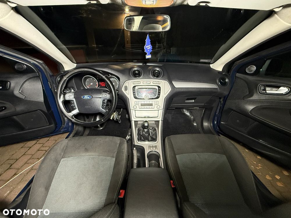 Ford Mondeo 2.0 TDCi Ambiente - 12