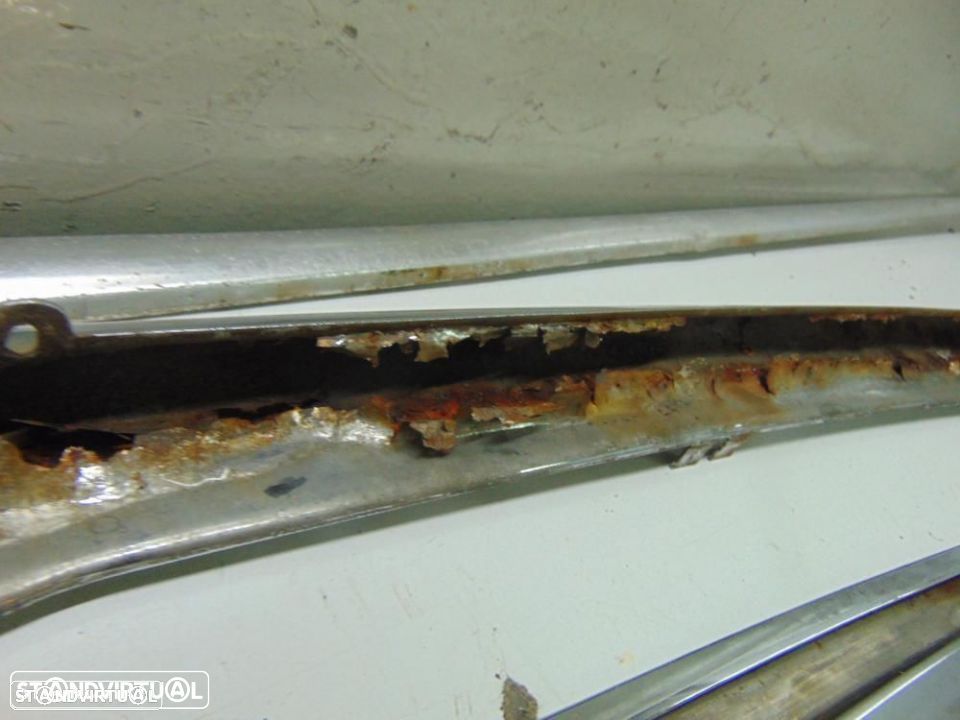 Audi 100 1968 a 1974 vários frisos - 5