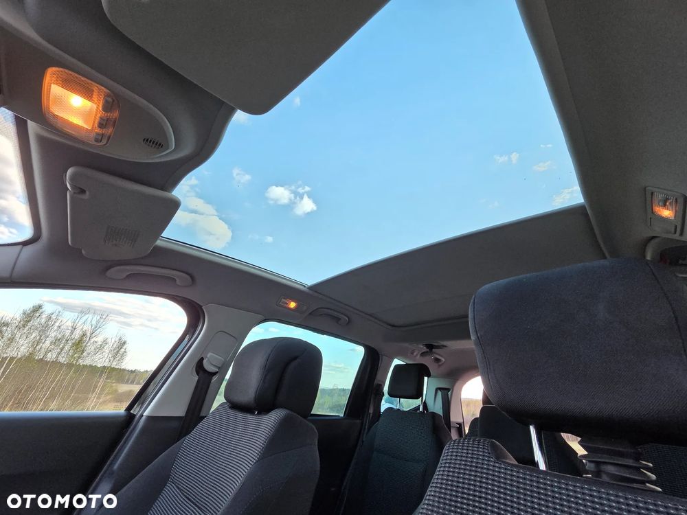 Peugeot 5008 1.6 THP Active 7os - 23