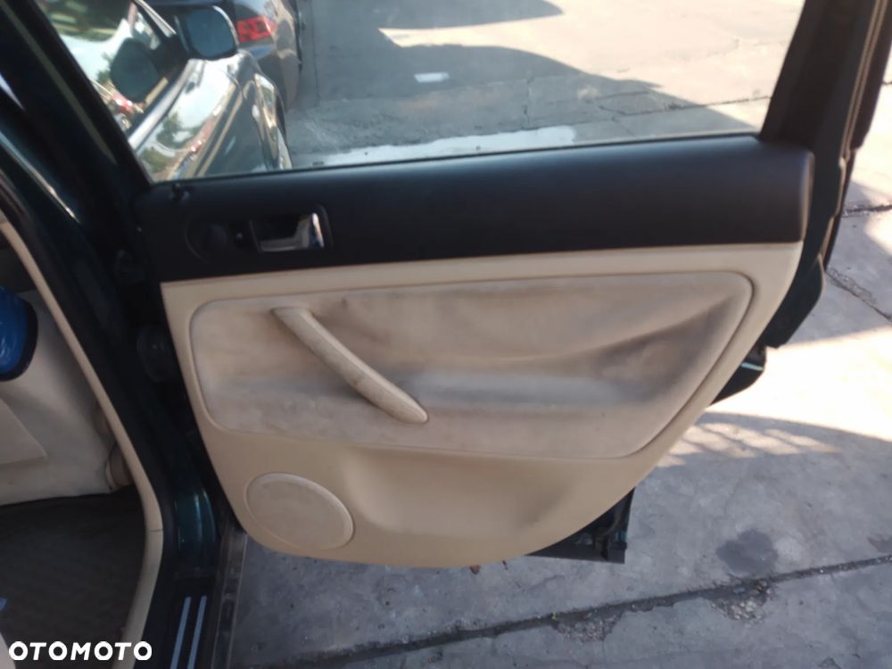 VOLKSWAGEN PASSAT B5 1.9 TDI LIFT 00 - 05 AWX   BELKA ZAWIESZENIA TYŁ - 27