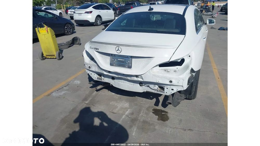 Mercedes-Benz CLA 250 7G-DCT AMG Line - 11
