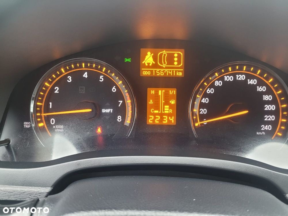 Toyota Avensis 1.8 Comfort - 15