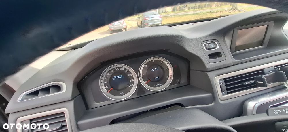 Volvo V70 D3 Momentum - 7