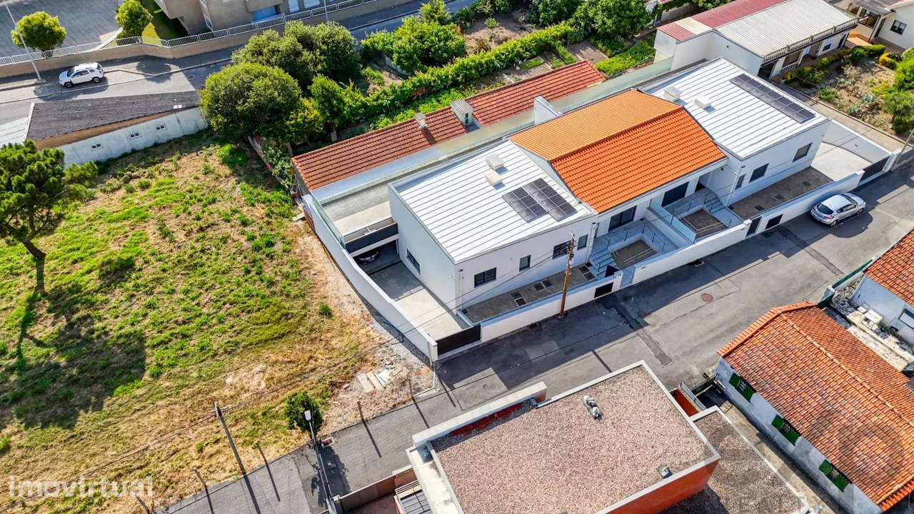 Moradia térrea T3, São Félix da Marinha, V.N. Gaia - Grande imagem: 2/41