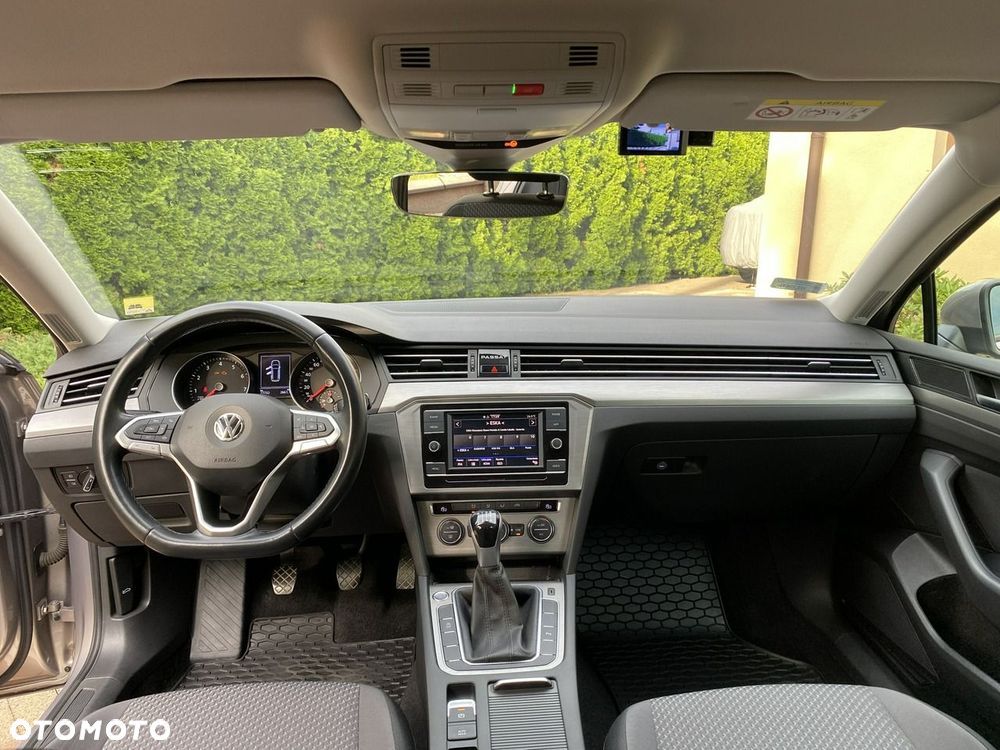 Volkswagen Passat - 18