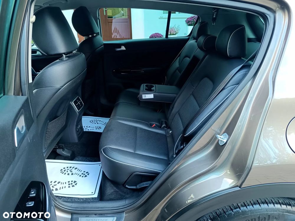 Kia Sportage 1.6 GDI L Business Line Plus 2WD - 34