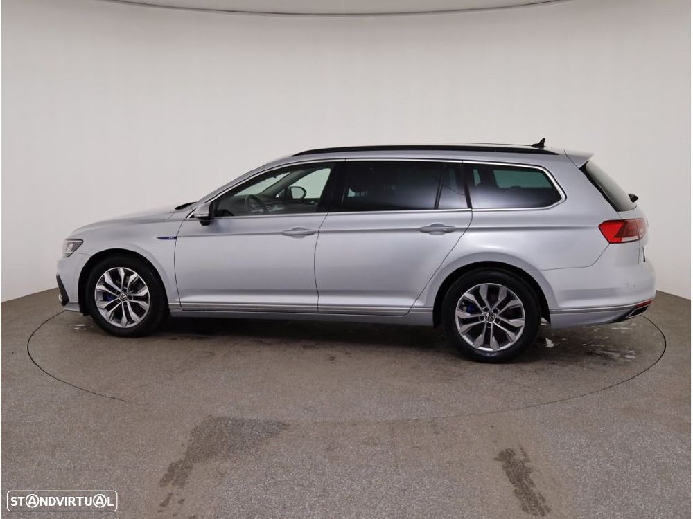 VW Passat Variant - 4