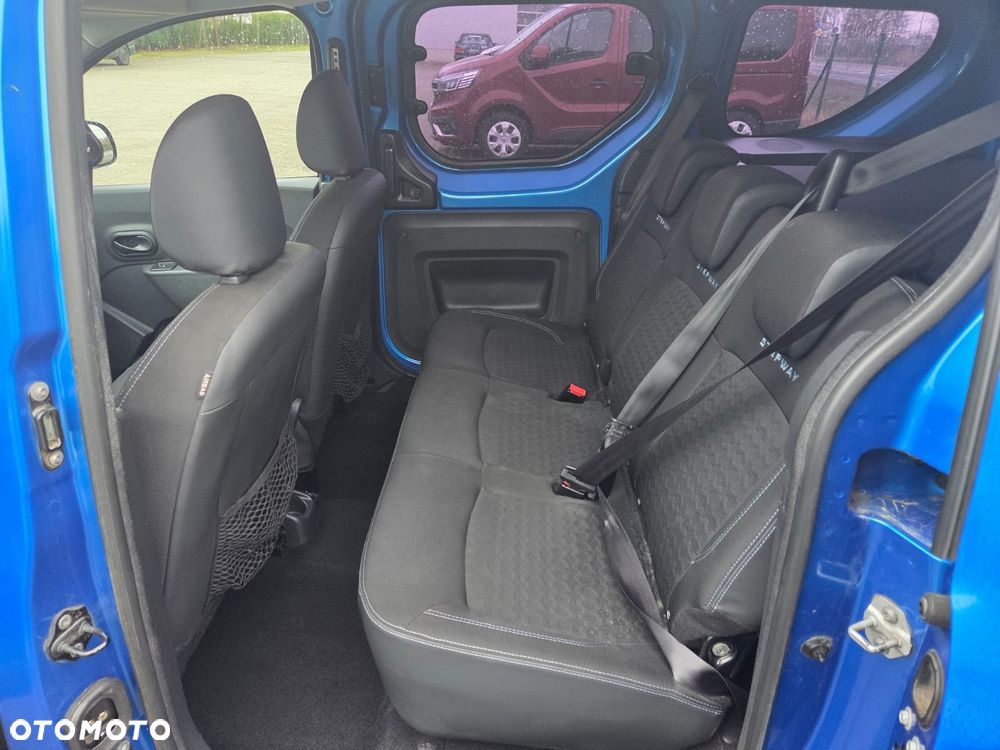 Dacia Dokker TCe 115 Stepway Celebration - 7