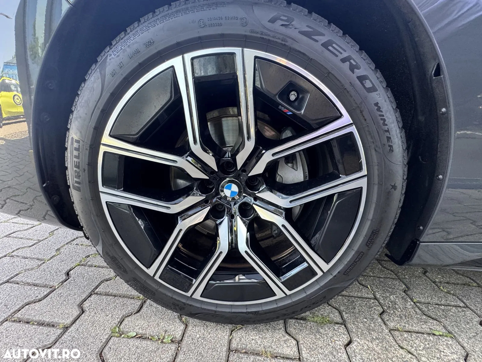 BMW Seria 7 740d xDrive MHEV - 9