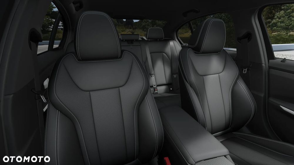 BMW Seria 3 318i M Sport - 10