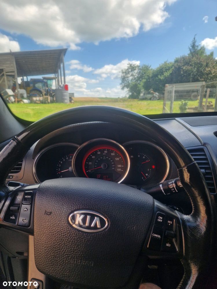 Kia Sorento - 10
