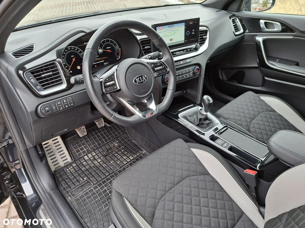 Kia ProCeed 1.5 T-GDI GT Line - 17