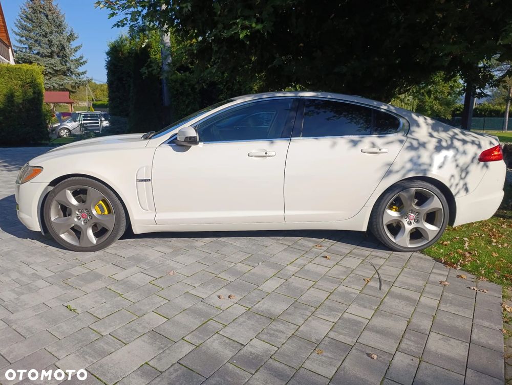 Jaguar XF 4.2 SV8 - 8