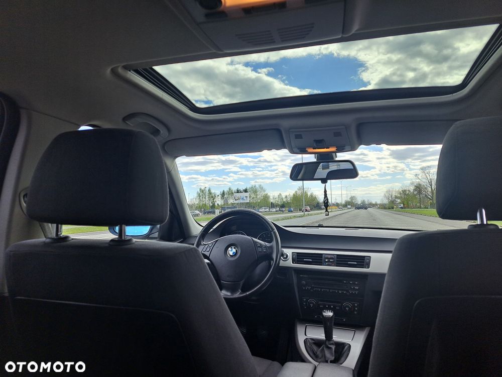BMW Seria 3 325xi - 9