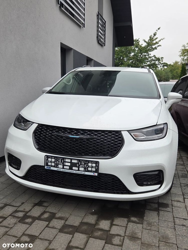 Chrysler Pacifica - 15