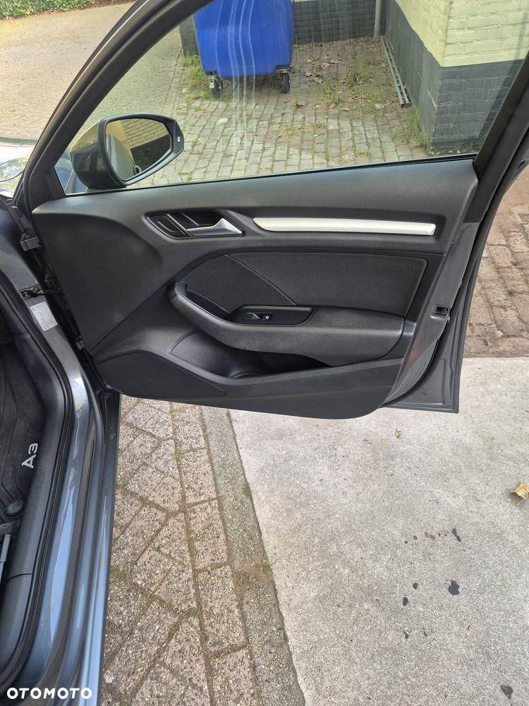 Audi A3 Sportback 1.6 TDI Ambiente - 6