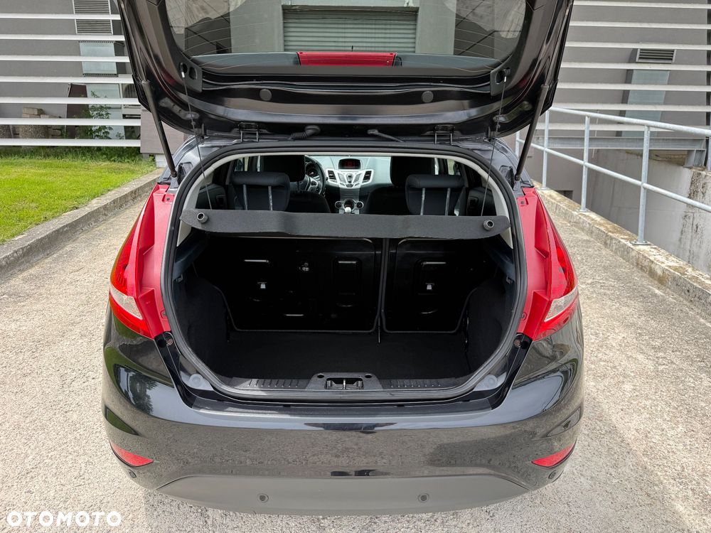 Ford Fiesta 1.25 Titanium - 37