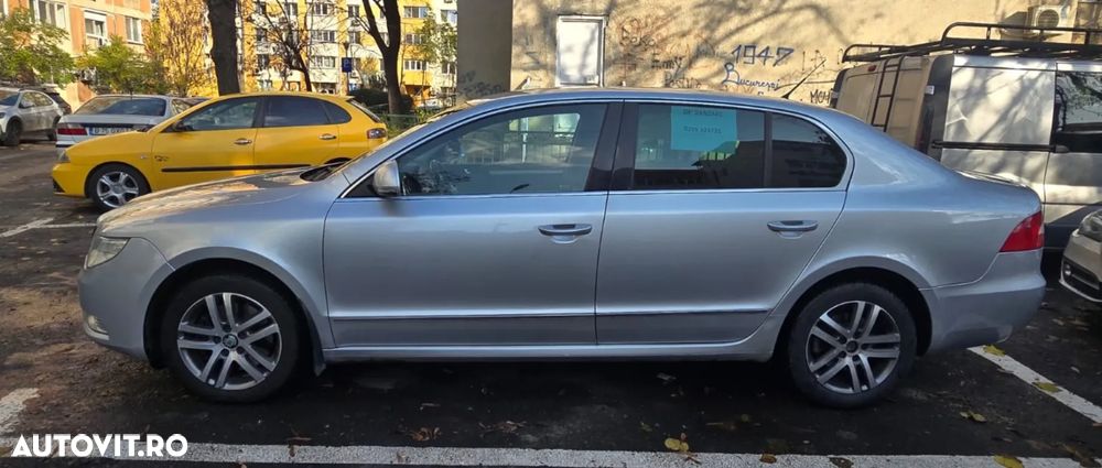 Skoda Superb 2.0 TDI DSG Ambition - 7