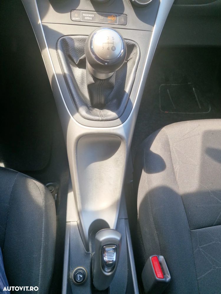 Toyota Auris 1.4 D-4D Luna Plus - 17