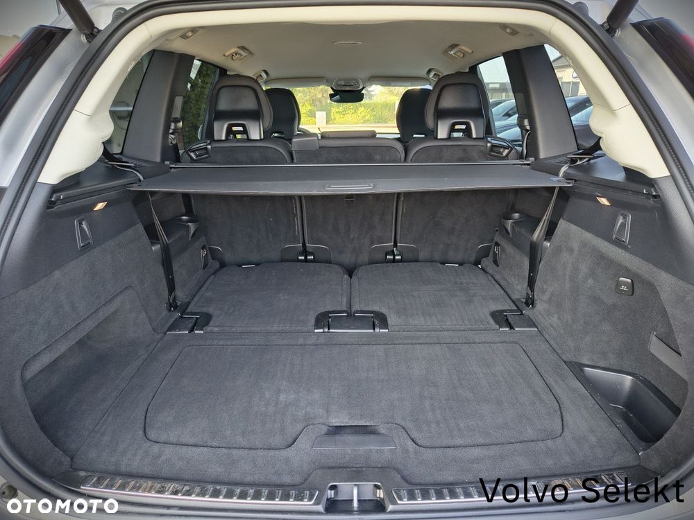 Volvo XC 90 - 31