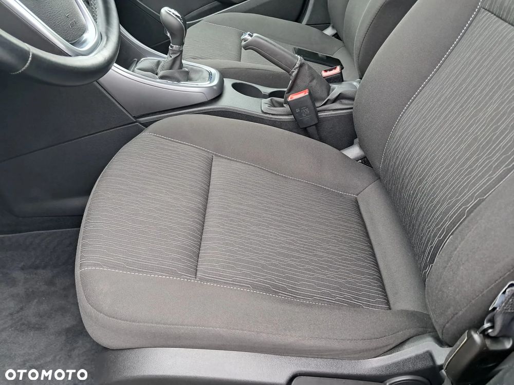 Opel Astra 1.6 Business EU6 - 17