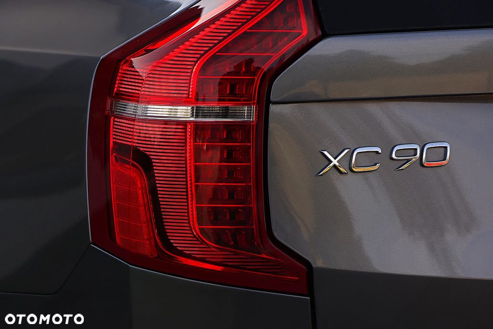 Volvo XC 90 T5 AWD Momentum - 31