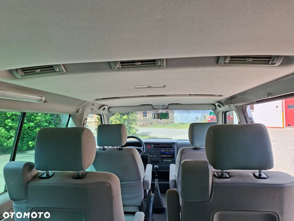 Volkswagen Multivan - 14
