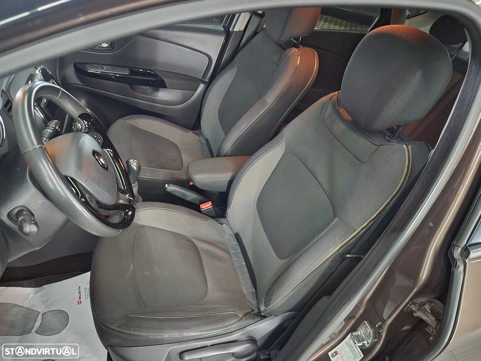 Renault Captur 1.5 dCi Exclusive - 8