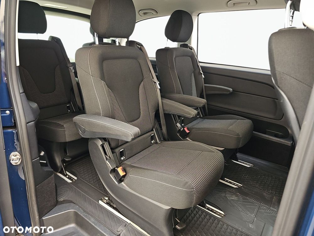 Mercedes-Benz Klasa V - 31