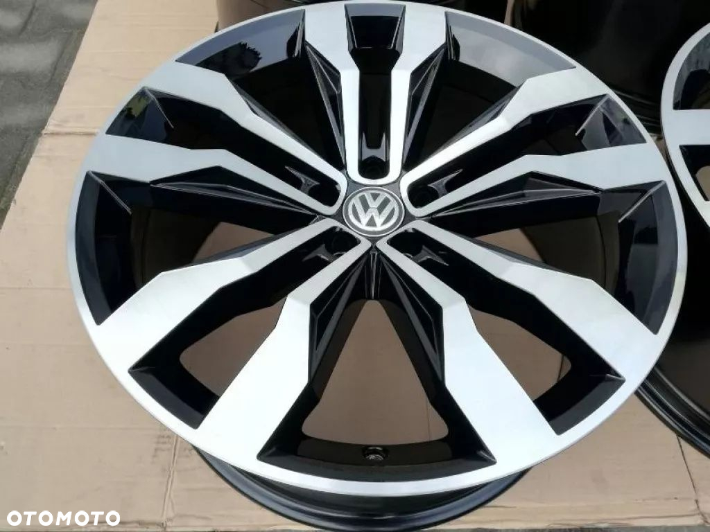 VW TOUAREG 21'' IDEALNE r-line - 9