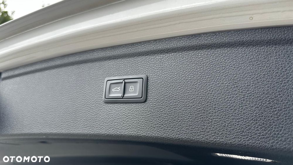 Audi Q5 55 TFSI e Quattro S Line S tronic - 17