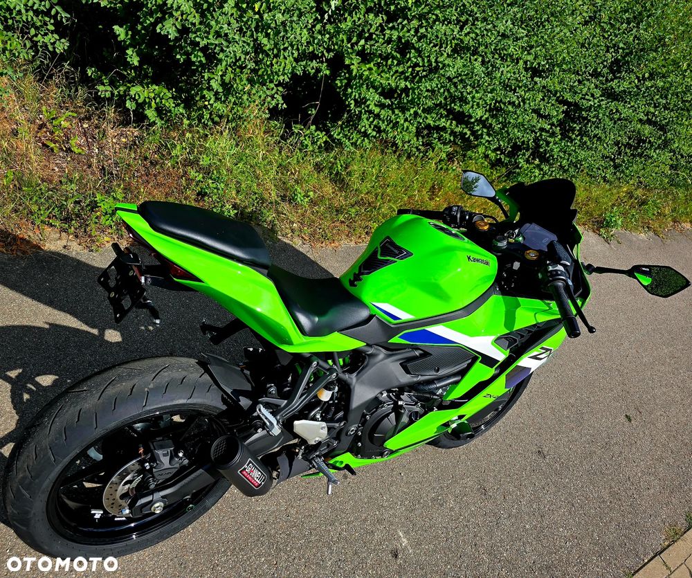 Kawasaki ZX - 9