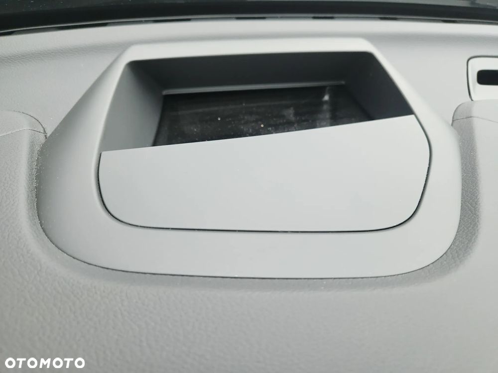 Volvo XC 60 B4 D AWD Ultimate Dark - 37