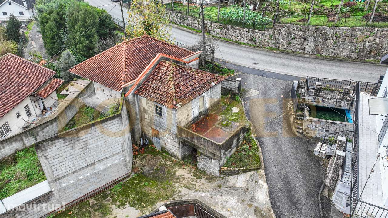 Moradia para restaurar no Gerês - Grande imagem: 5/8