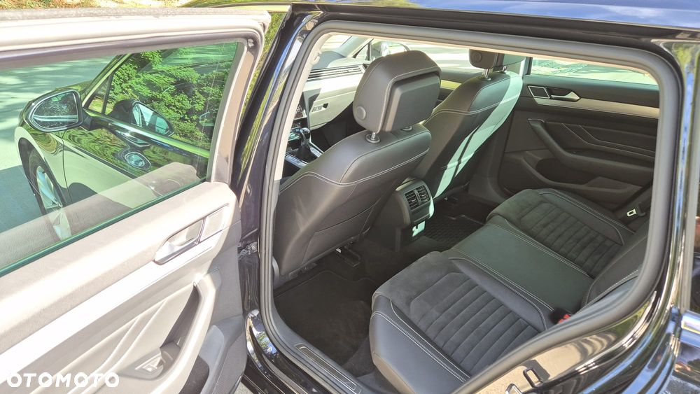 Volkswagen Passat - 25