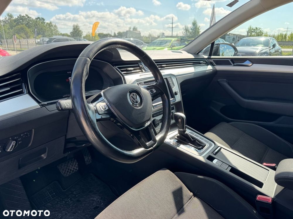 Volkswagen Passat Variant 2.0 TDI DSG (BlueMotion Technology) Comfortline - 11