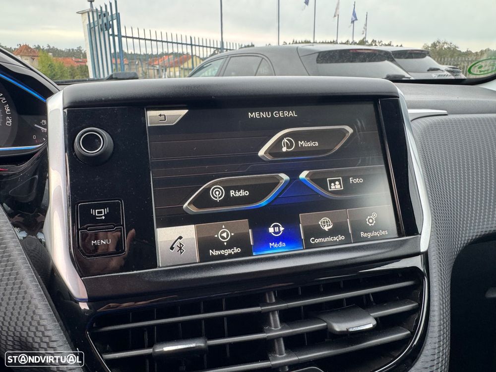 Peugeot 2008 1.4 HDi Allure - 24