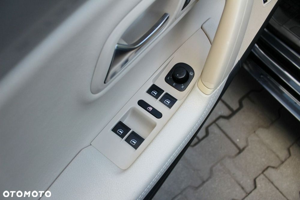 Volkswagen Passat CC - 10