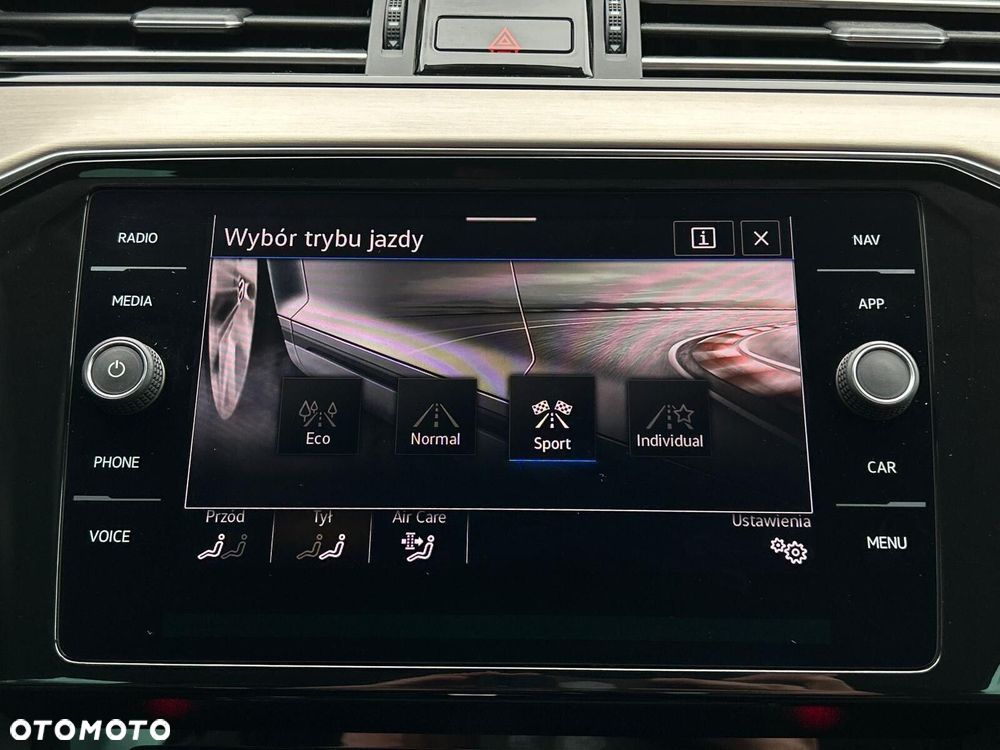 Volkswagen Passat Variant 2.0 TDI EVO Elegance DSG - 31