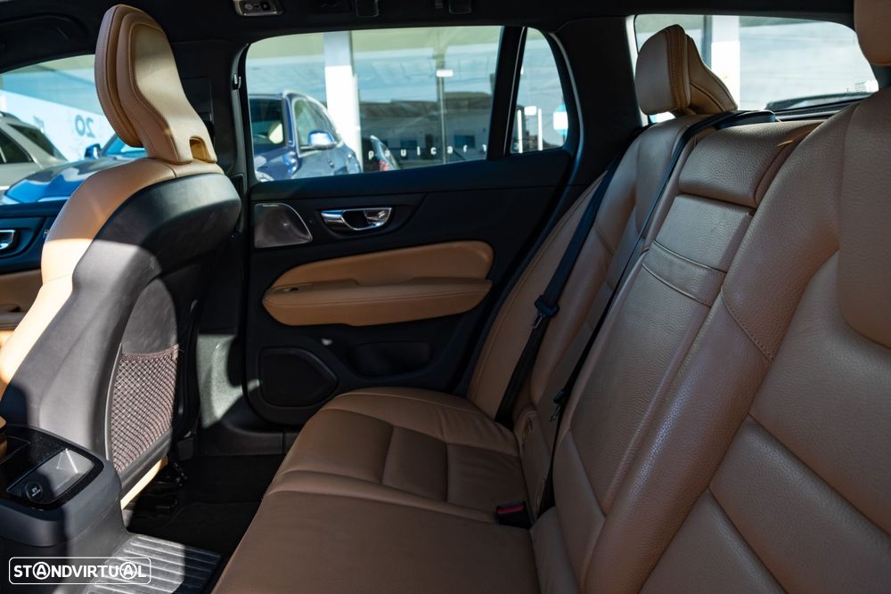 Volvo V60 2.0 T8 AWD TE Inscription - 44