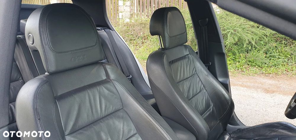Volkswagen Golf - 31