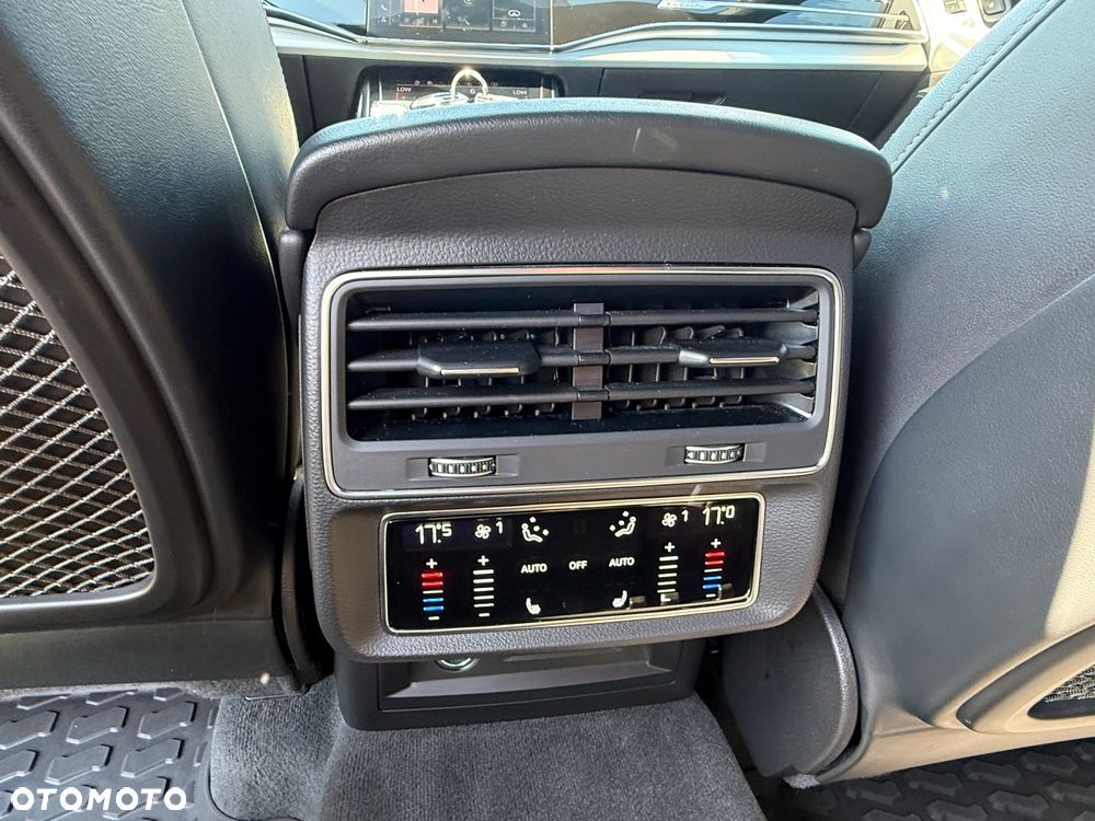 Audi Q8 55 TFSI mHEV Quattro Tiptronic - 16