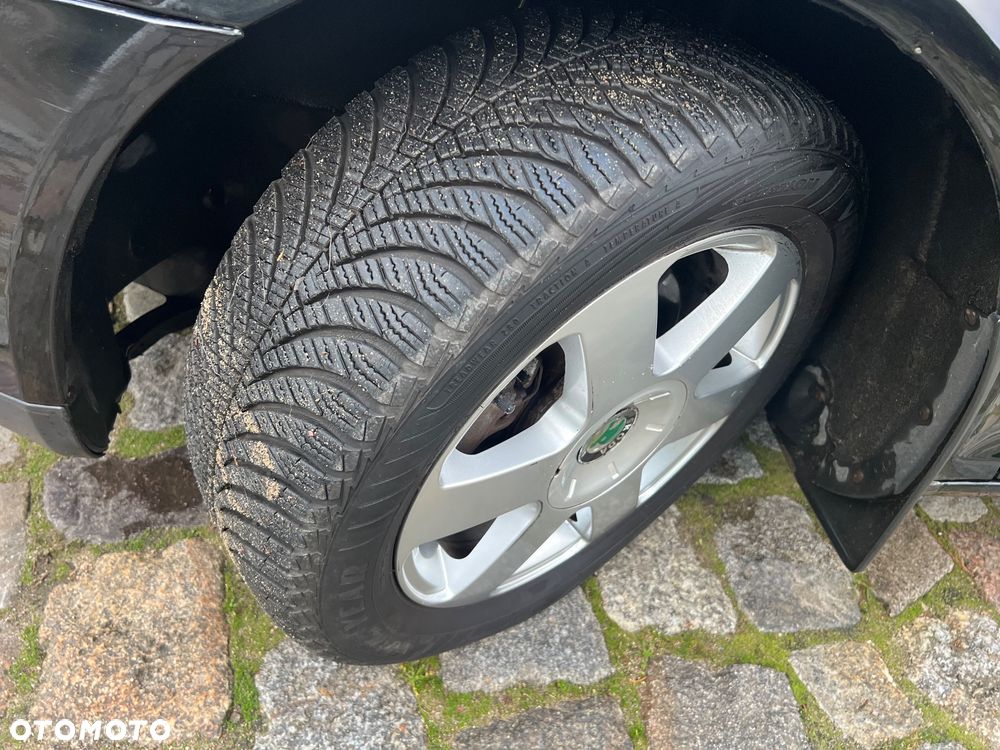 Skoda Octavia 2.0 FSI Automatik Ambiente - 28