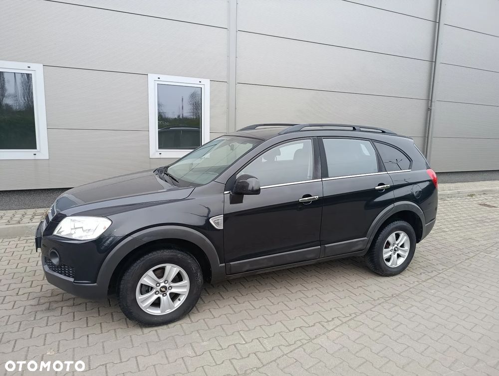 Chevrolet Captiva 2.4 2WD 7 Sitzer LS Family Edition - 7