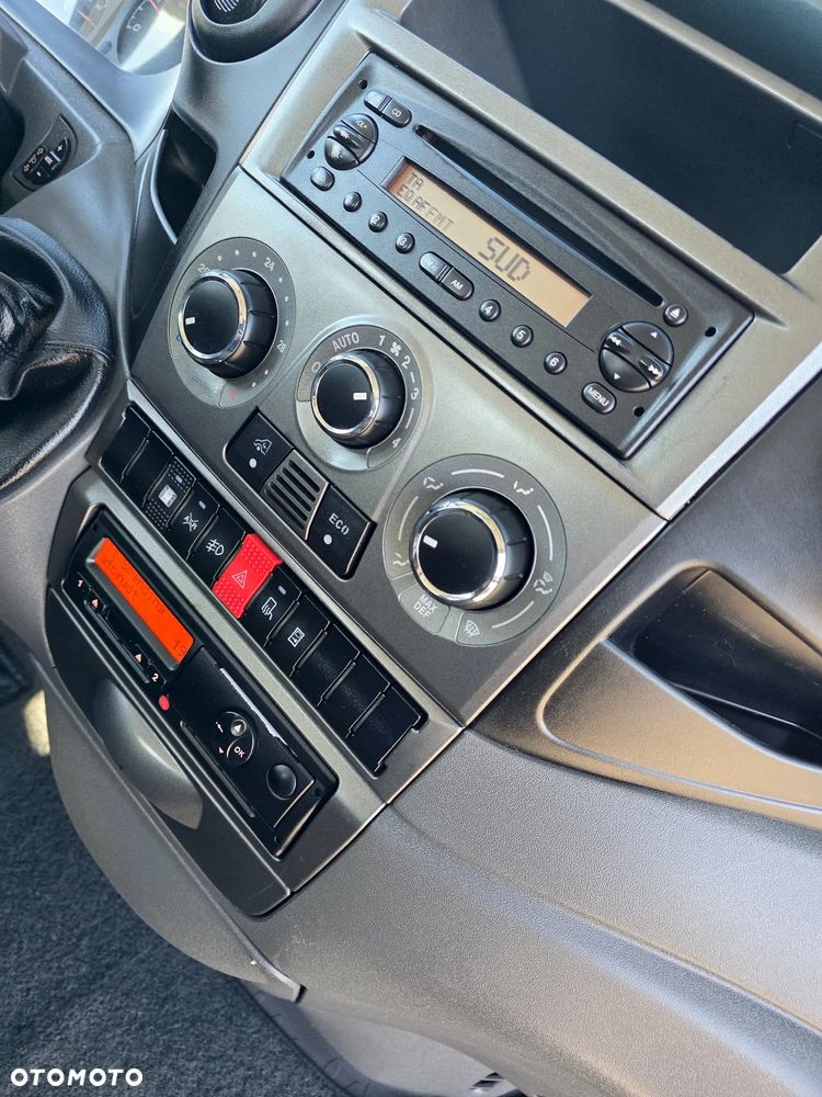 Iveco 35C17 3,0 HPI 170 KONNA DOKA BRYGADÓWKA 7 OSOBOWA 3,2M SKRZYNIA KLIMA 147T/KM PRZEBIEGU GWARANCJA BLIŻNIAKI DO 3,5T WEBASTO - 30