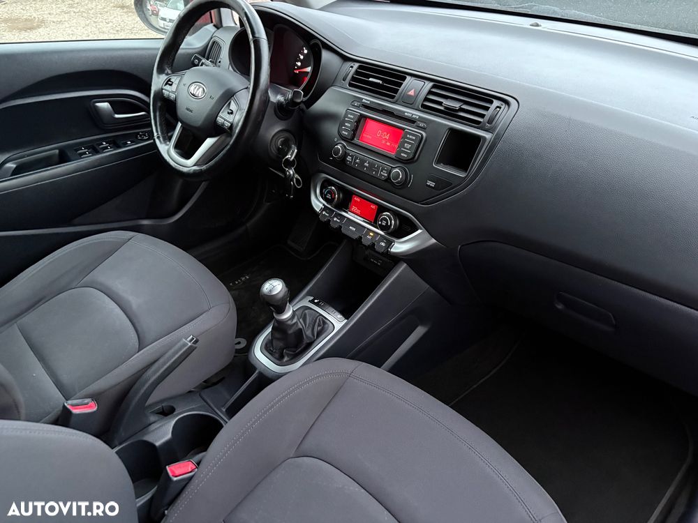Kia Rio 1.2 Dream Team Edition - 6