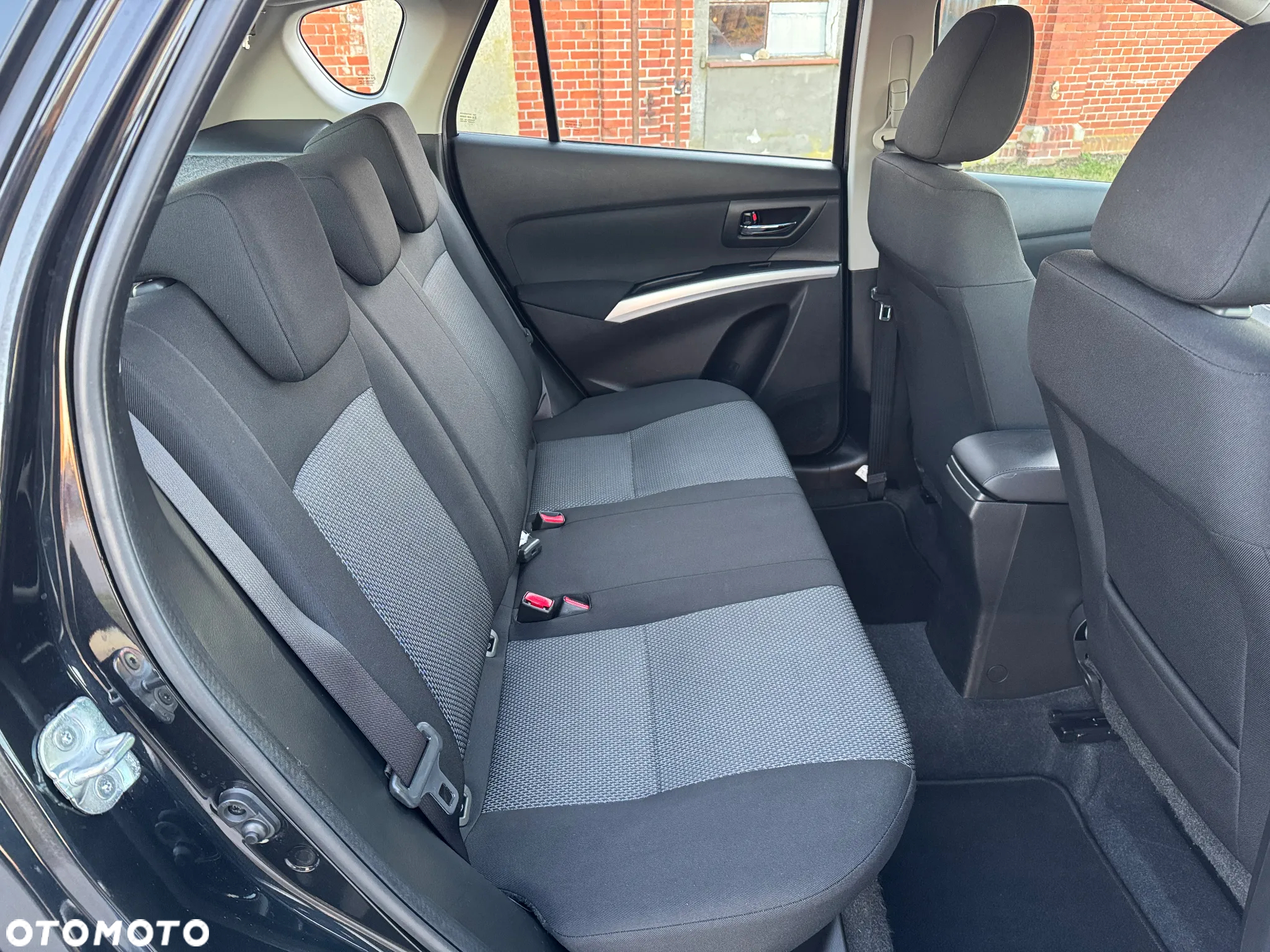 Suzuki SX4 S-Cross 1.6 Comfort - 23